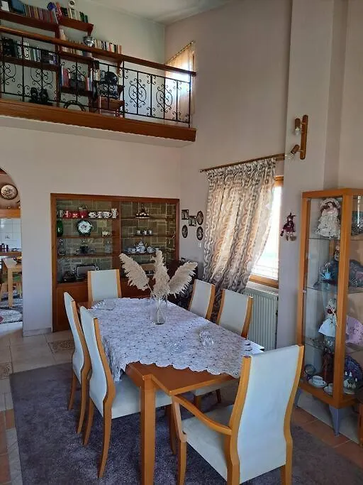 Elenis Villa 190Sqmeter With Private Parking And Garden 10Min Away From Thessaloniki Centre Grèce